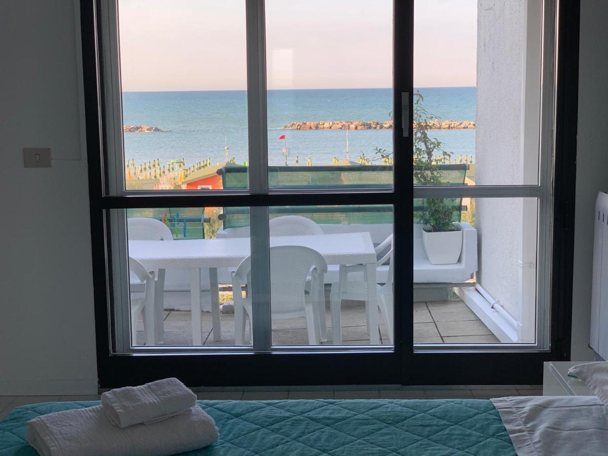 Al Mare Apartament Apartment Фано Екстериор снимка